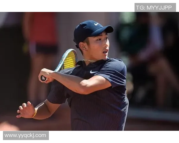 成都网球队技术争议引发热议球员表现与教练策略的深度探讨 成都网球队技术争议引发热议球员表现与教练策略的深度探讨