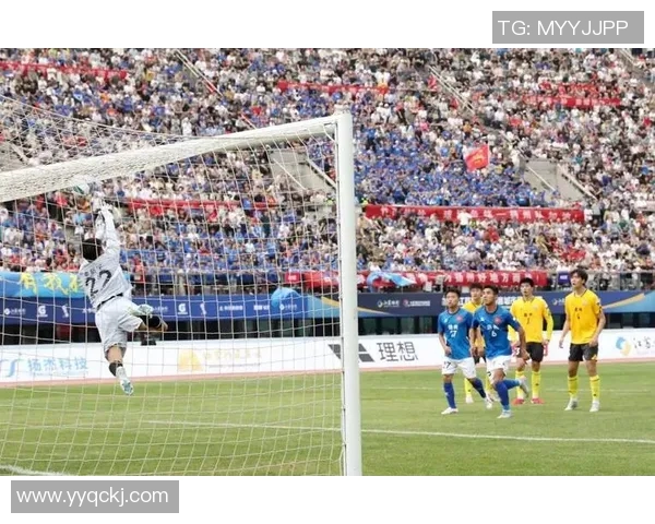 足球明星贾斯汀的传奇人生与绿茵场上的辉煌成就揭秘 足球明星贾斯汀的传奇人生与绿茵场上的辉煌成就揭秘